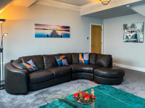 The Gables Poole, 3 Bedroom Penthouse Apartment
